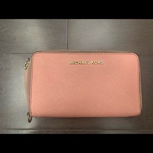 Michael Kors Baby Pink Wallet